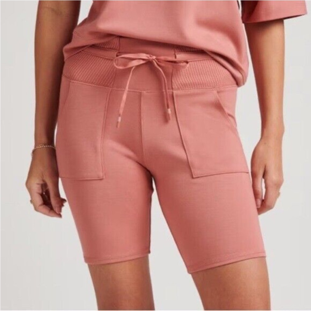 Travis Mathew Athens Ponte Short in Brick Dust Size Large